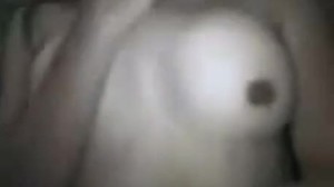 POV video chlpaté amatérske rumunské baby, ktorá robí orálny sex