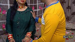 Amatør indisk bhabhi blir knullet i fitta av Devi i HD-video