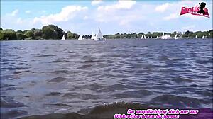 Incontro sessuale tedesco sulla barca con una scorta con un grosso cazzo