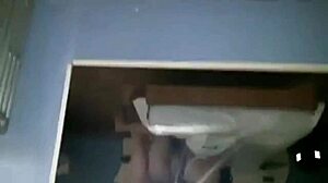 دمية جنسية إيرانية تصل في فيديو HD