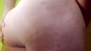 Čutna masaža se spremeni v vročo masturbacijo