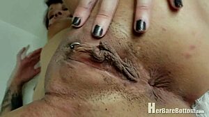 Labia Besar dan Memek Cukur dalam Fetish Lubang Pantat