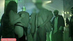 POV-video av en rysk babes nattklubbsupplevelse