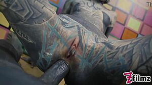 Хардкор POV секс с татуирана двойка