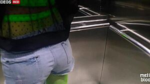 Βραζιλιάνα πόρνη παίρνει πίπα σε ασανσέρ ξενοδοχείου