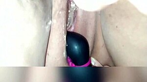 Orgasmo squirting: Un'esperienza sensazionale con un grande clitoride