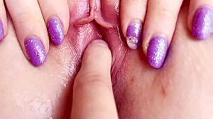 Amatérske prstovanie kundičky vedie k intenzívnemu orgazmu