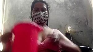 נערת בנגלדש מקבלת זין גדול בסרטון קשוח