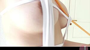 Очарователно момиче с големи гърди в изрично видео с изображение
